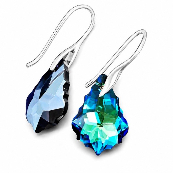 Hõbedased kõrvarõngad „Baroque IV (Bermuda Blue)“ Swarovski® kristallidega