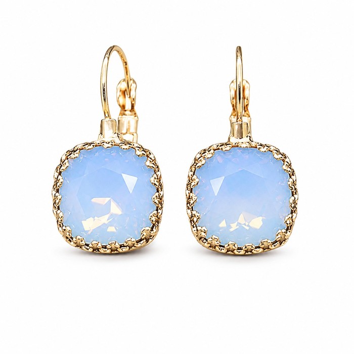 Kõrvarõngad „Vintage V (Air Blue Opal)“ Swarovski® kristallidega
