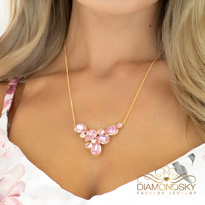 Pendant “Fillory Magic (Light Rose)” created with Preciosa® crystals