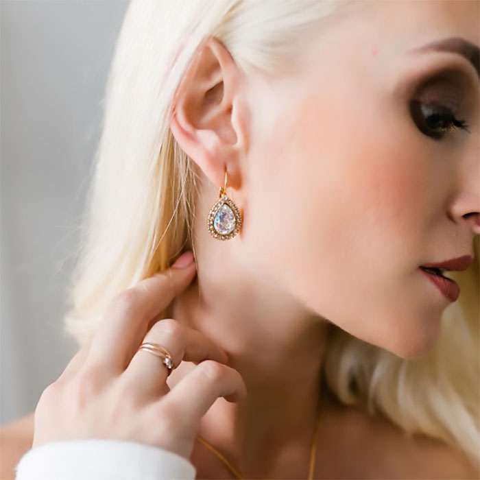 Kõrvarõngad naistele DiamondSky „Taevapiisk (White Patina)“ Swarovski® kristallidega