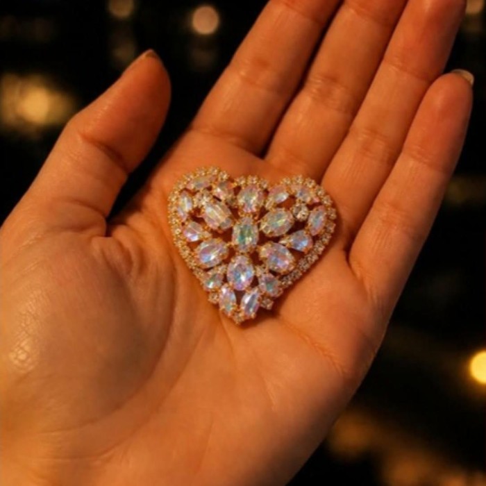 Pross naistele DiamondSky „Crystal Heart II (Aurora Borealis)“ Swarovski kristallidega