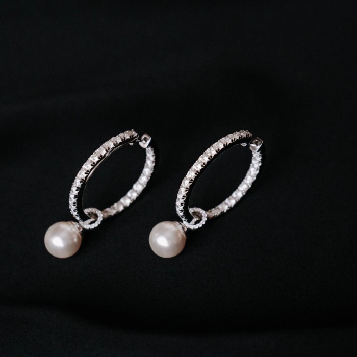 Hõbedased kõrvarõngad „Galos XVII“ Swarovski® kristallidega